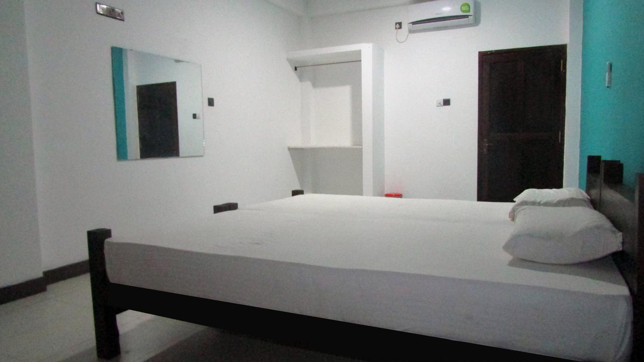 Soul Surfer - Weligama Hostel Kültér fotó