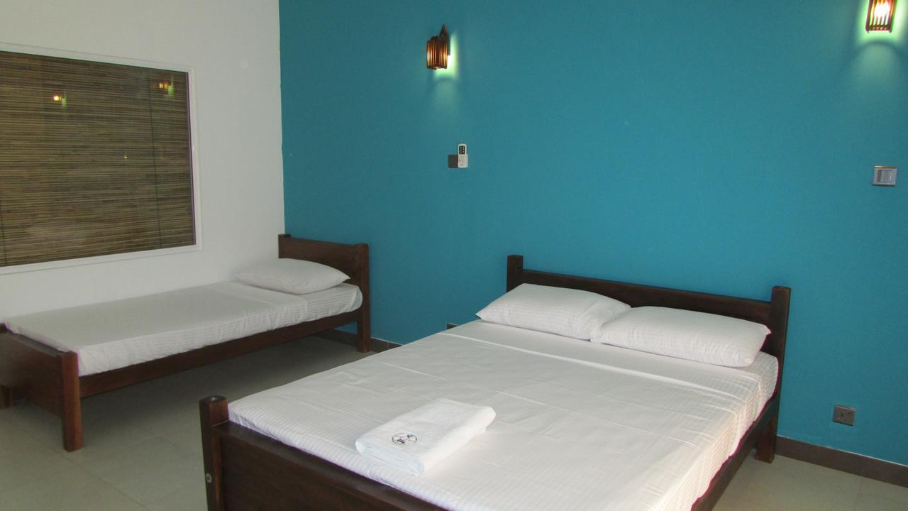 Soul Surfer - Weligama Hostel Kültér fotó
