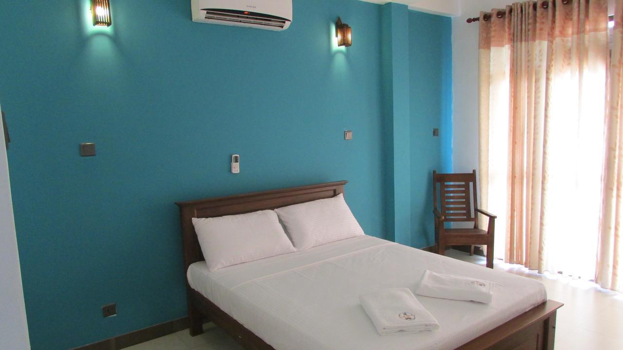 Soul Surfer - Weligama Hostel Kültér fotó