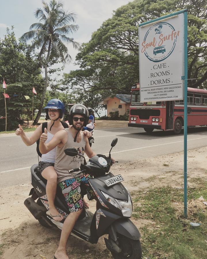 Soul Surfer - Weligama Hostel Kültér fotó