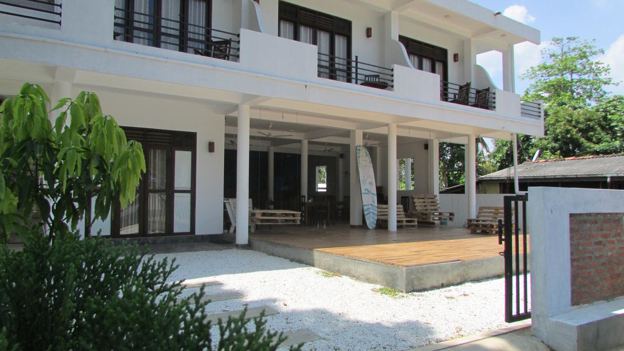 Soul Surfer - Weligama Hostel Kültér fotó