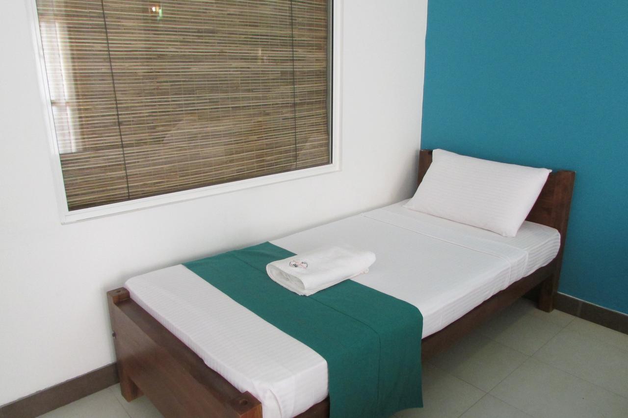 Soul Surfer - Weligama Hostel Kültér fotó